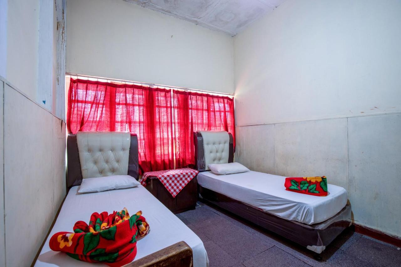 Hotel Jogja Букіттінгі Екстер'єр фото