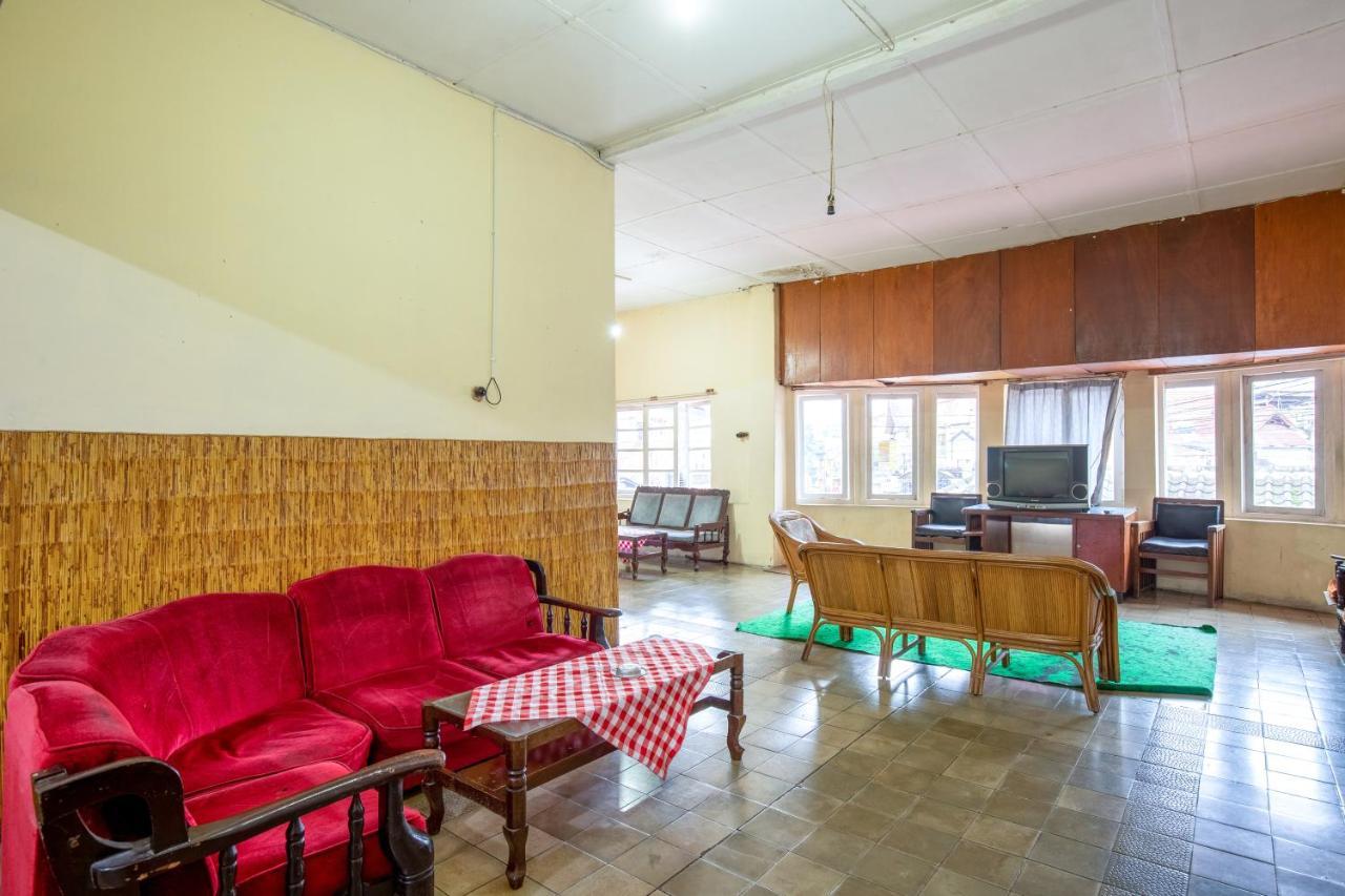 Hotel Jogja Букіттінгі Екстер'єр фото