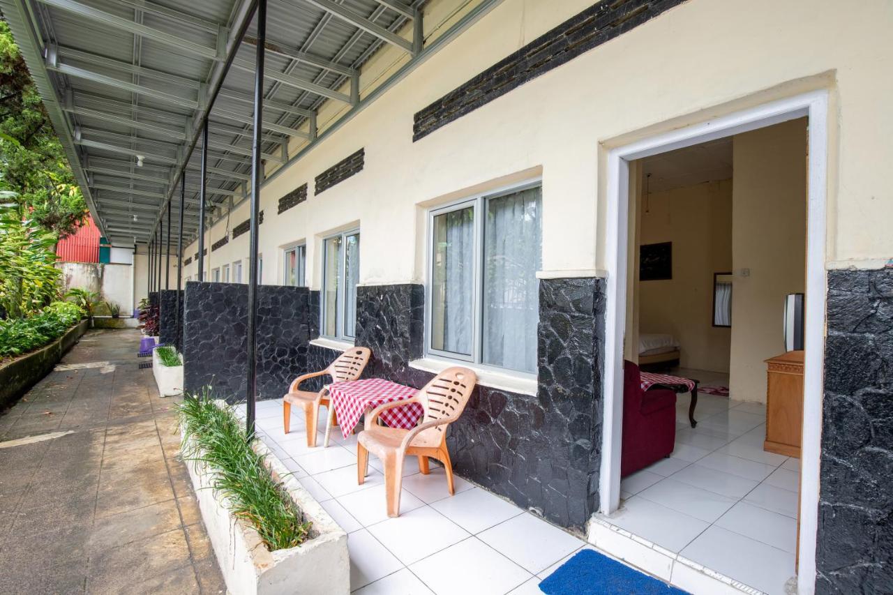 Hotel Jogja Букіттінгі Екстер'єр фото