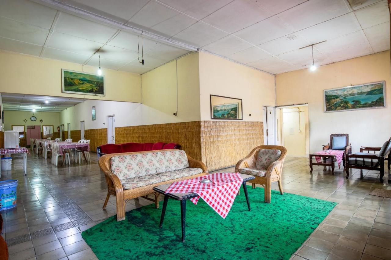 Hotel Jogja Букіттінгі Екстер'єр фото